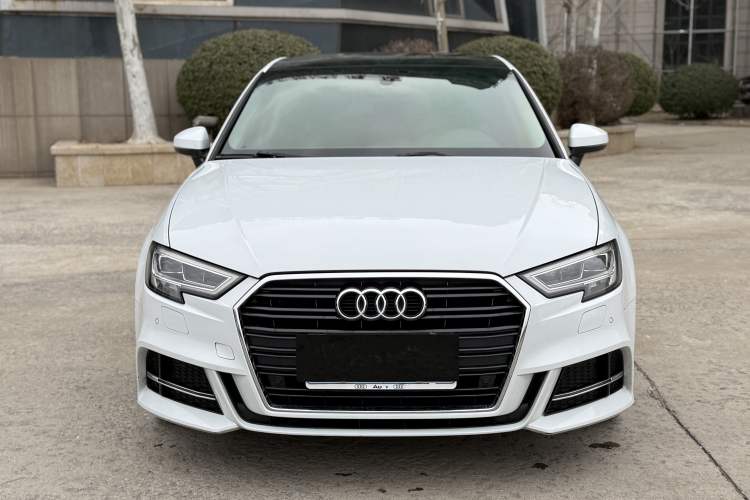 Used Audi A3 2019 Sportback 35 TFSI Fashion Edition China VI Emission Standard Exterior 1