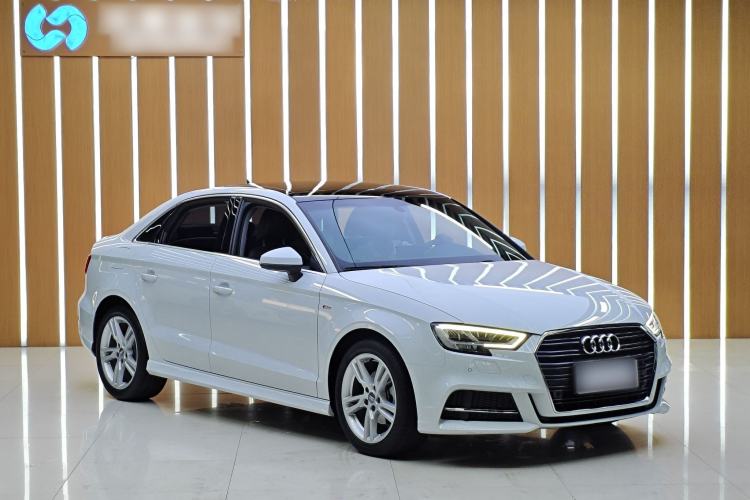 Used Audi A3 2019 Limousine 35 TFSI Fashion Edition China VI Emission Standard Exterior 1
