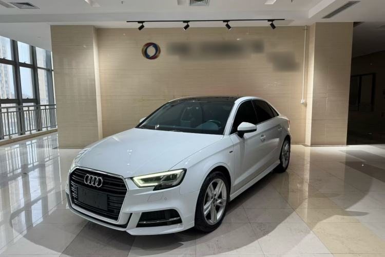 Used Audi A3 2019 Limousine 35 TFSI Fashion Edition China VI Emission Standard Exterior 1