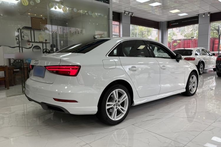 Used Audi A3 2019 Limousine 35 TFSI Fashion Edition China VI Emission Standard Exterior 1