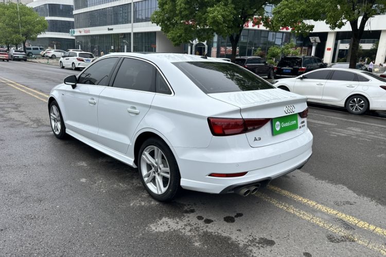 Used Audi A3 2019 Limousine 35 TFSI Fashion Edition China VI Emission Standard Exterior 1