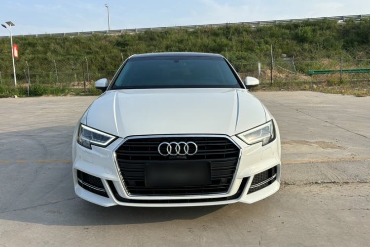 Used Audi A3 2019 Limousine 35 TFSI Fashion Edition China VI Emission Standard Exterior 1