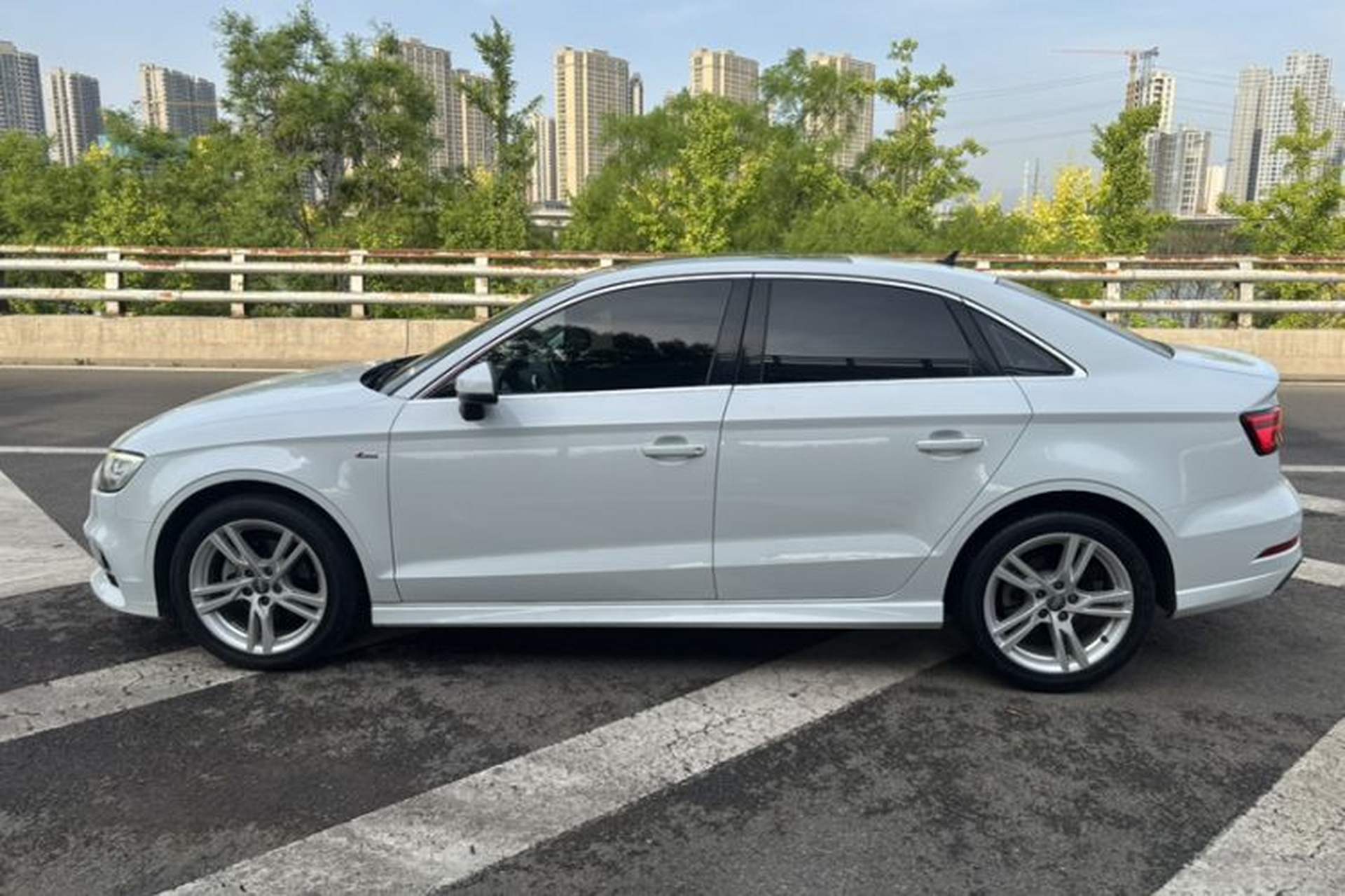 Used Audi A3 2019 Limousine 35 TFSI Fashion Edition China VI Emission Standard Exterior 1