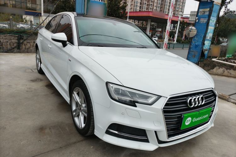 Used Audi A3 2019 Limousine 35 TFSI Fashion Edition China VI Emission Standard Exterior 2