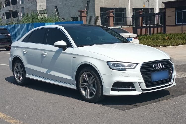 Used Audi A3 2019 Limousine 35 TFSI Fashion Edition China VI Emission Standard Exterior 2