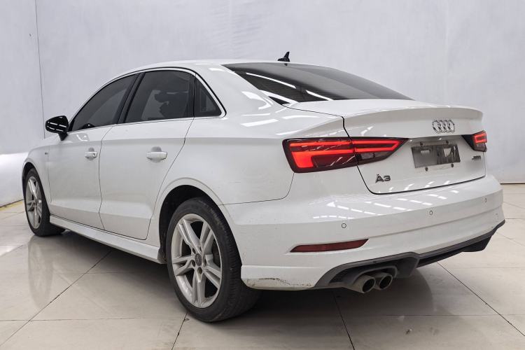 Used Audi A3 2019 Limousine 35 TFSI Fashion Edition China VI Emission Standard Exterior 2