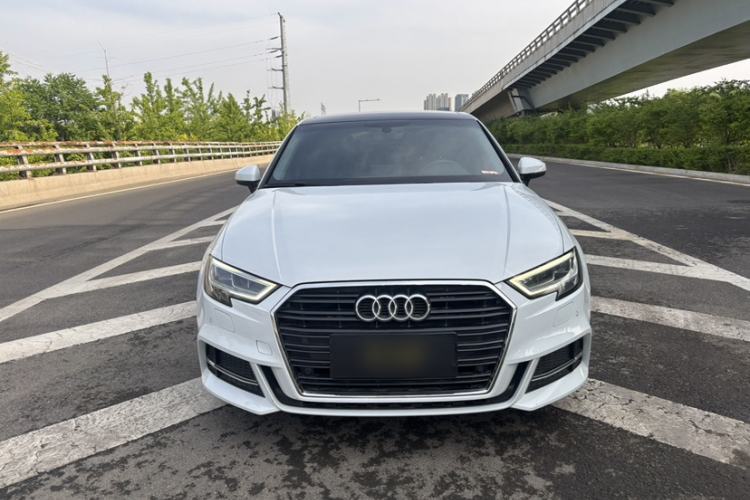 Used Audi A3 2019 Limousine 35 TFSI Fashion Edition China VI Emission Standard Exterior 2