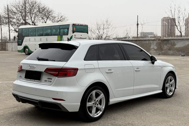 Used Audi A3 2019 Sportback 35 TFSI Fashion Edition China VI Emission Standard Exterior 3