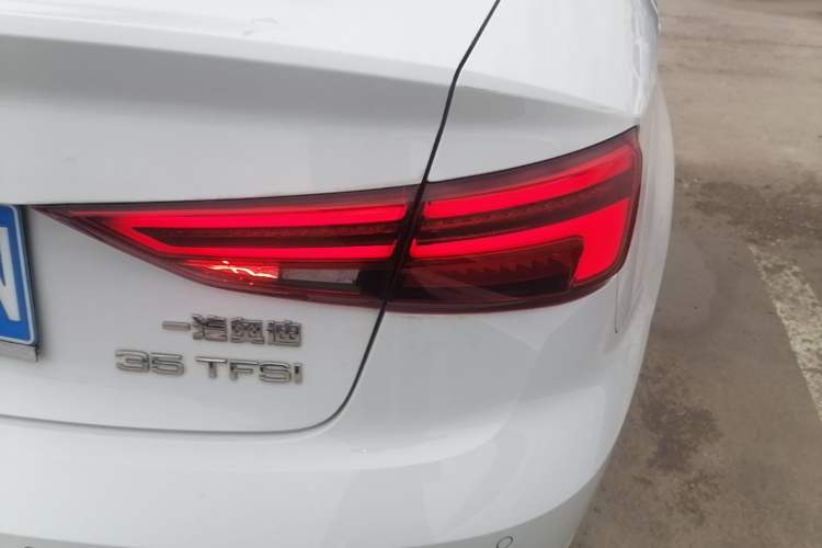 Used Audi A3 2019 Limousine 35 TFSI Ambition China VI Exterior 3