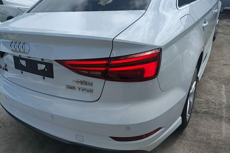 Used Audi A3 2019 Limousine 35 TFSI Fashion Edition China VI Emission Standard Exterior 3