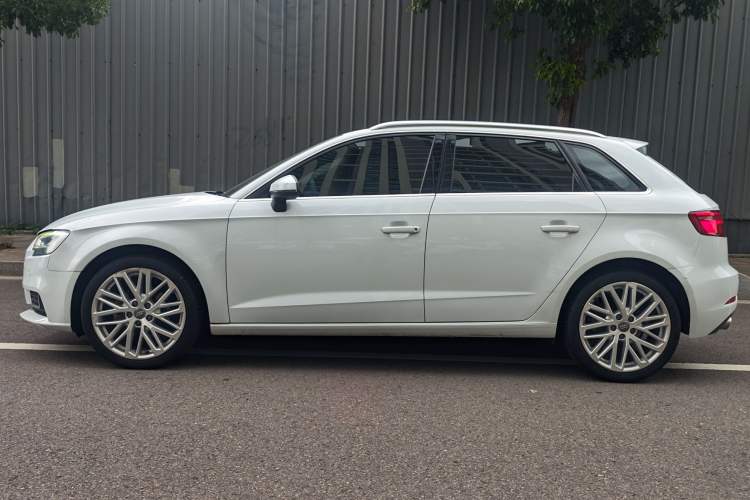 Used Audi A3 2019 Sportback 35 TFSI Style Edition China VI Emission Standard Exterior 3