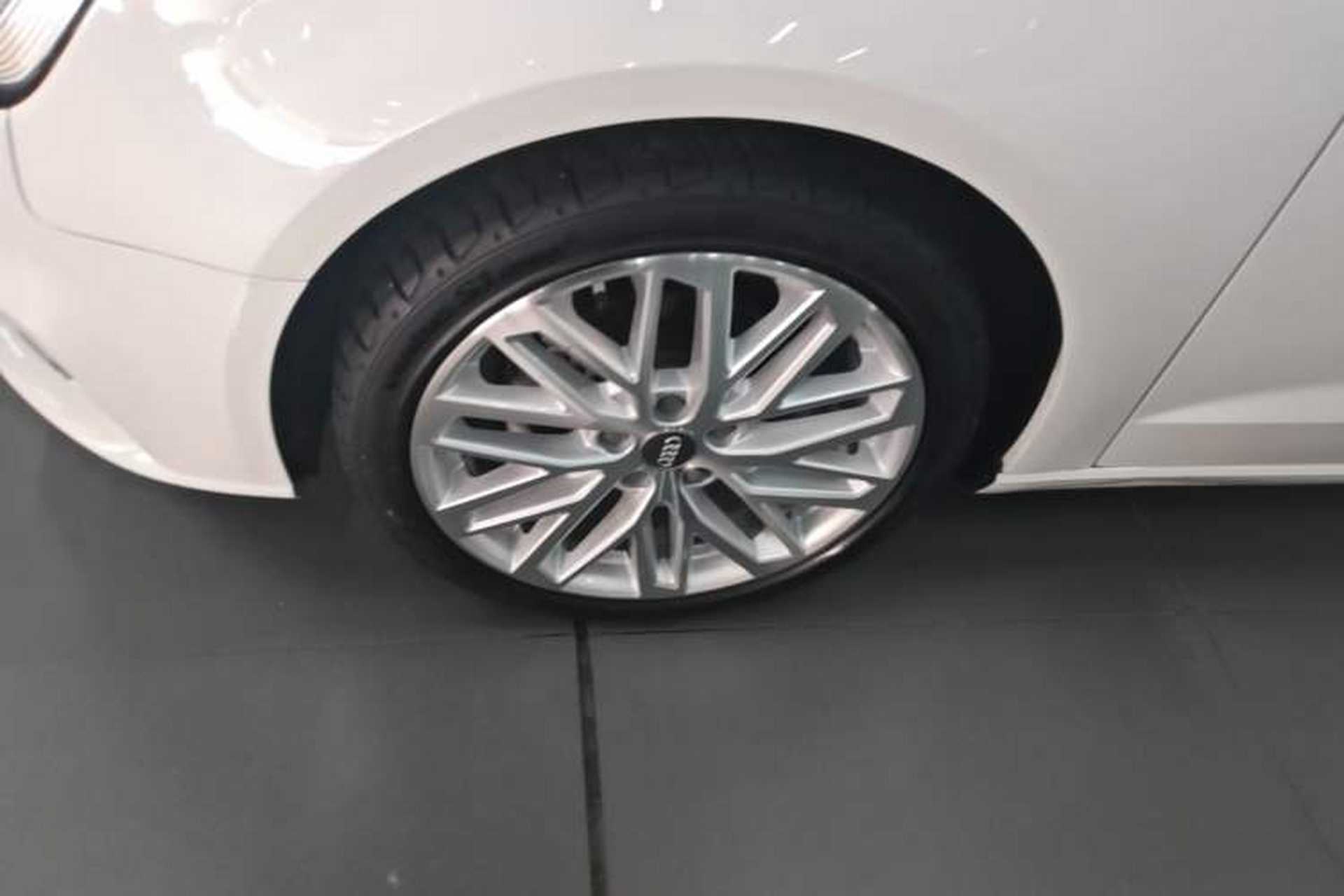 Used Audi A3 2019 Sportback 35 TFSI Style Version China V Emission Standard Exterior 4