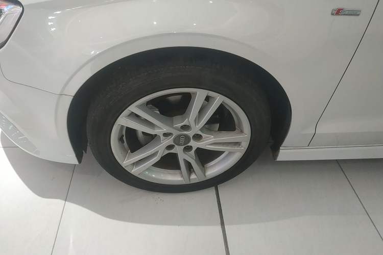 Used Audi A3 2019 Limousine 35 TFSI Fashion Edition China VI Emission Standard Exterior 4