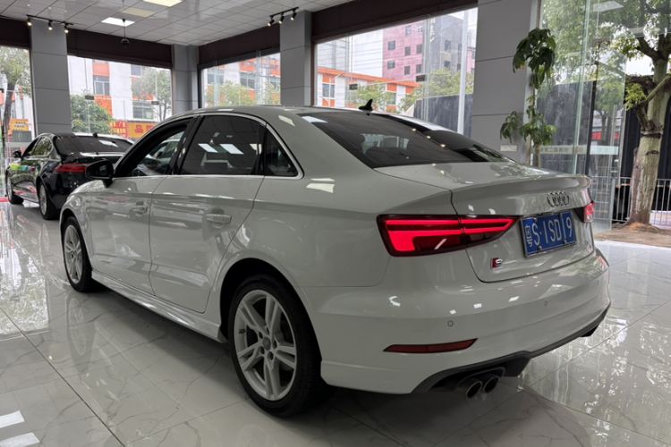 Used Audi A3 2019 Limousine 35 TFSI Fashion Edition China VI Emission Standard Exterior 4