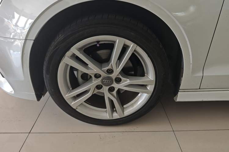 Used Audi A3 2019 Limousine 35 TFSI Fashion Edition China VI Emission Standard Exterior 4