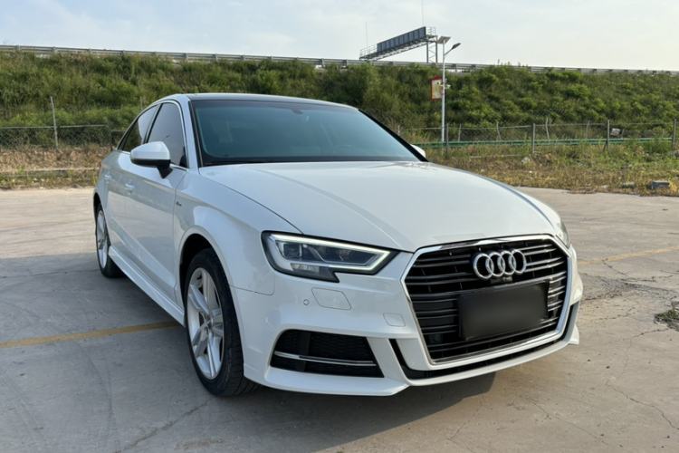 Used Audi A3 2019 Limousine 35 TFSI Fashion Edition China VI Emission Standard Exterior 4