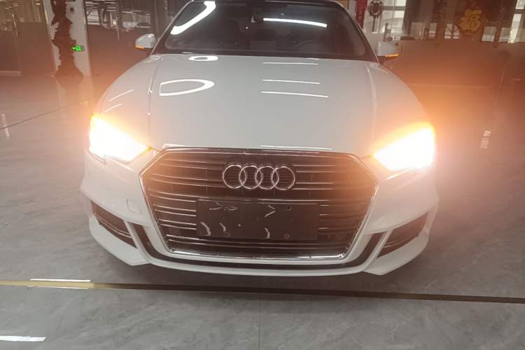 Used Audi A3 2019 Limousine 35 TFSI Fashion Edition China V standard Front