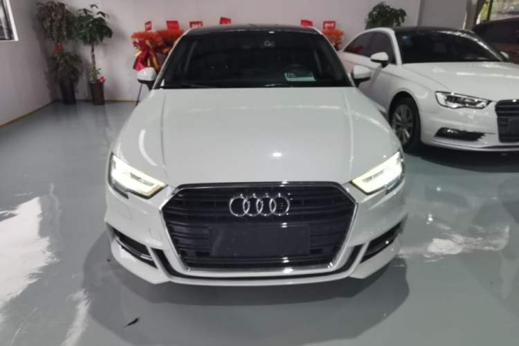 Used Audi A3 2019 Limousine 35 TFSI Fashion Edition China V standard Front