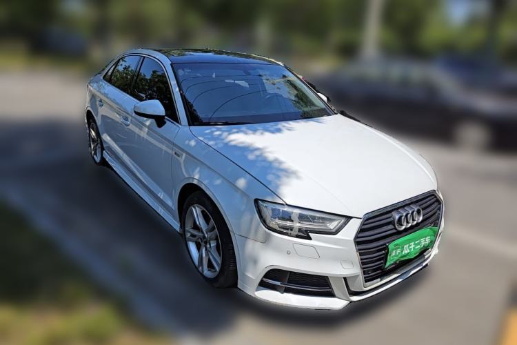 Used Audi A3 2019 Limousine 35 TFSI Fashion Edition China VI Emission Standard Front Right 45 Deg