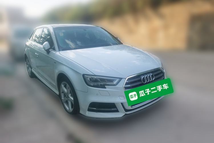Used Audi A3 2019 Sportback 35 TFSI Fashion Edition China VI Emission Standard Front Right 45 Deg