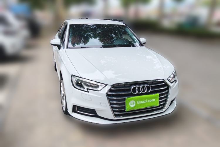 Used Audi A3 2019 Sportback 35 TFSI Ambition China VI Front Right 45 Deg