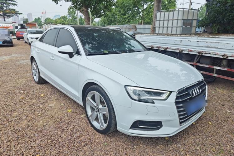 Used Audi A3 2019 Limousine 35 TFSI Style Edition China VI Emission Standard Front Right 45 Deg