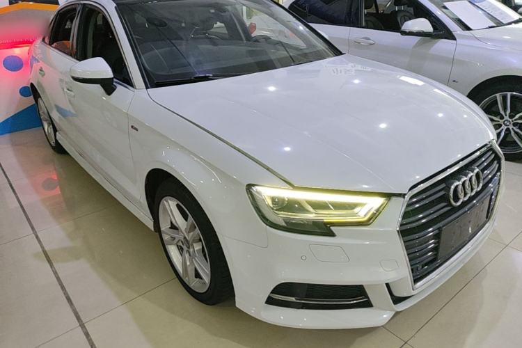 Used Audi A3 2019 Limousine 35 TFSI Fashion Edition China V standard Front Right 45 Deg