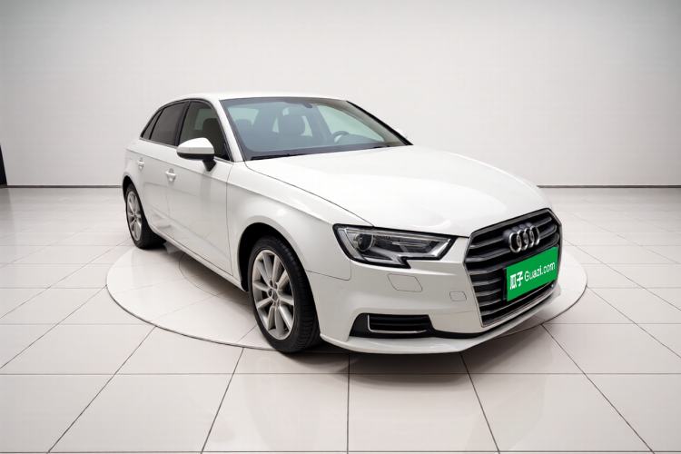 Used Audi A3 2019 Sportback 35 TFSI Ambition China VI Front Right 45 Deg