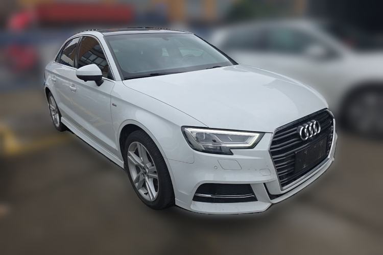 Used Audi A3 2019 Limousine 35 TFSI Fashion Edition China V standard Front Right 45 Deg