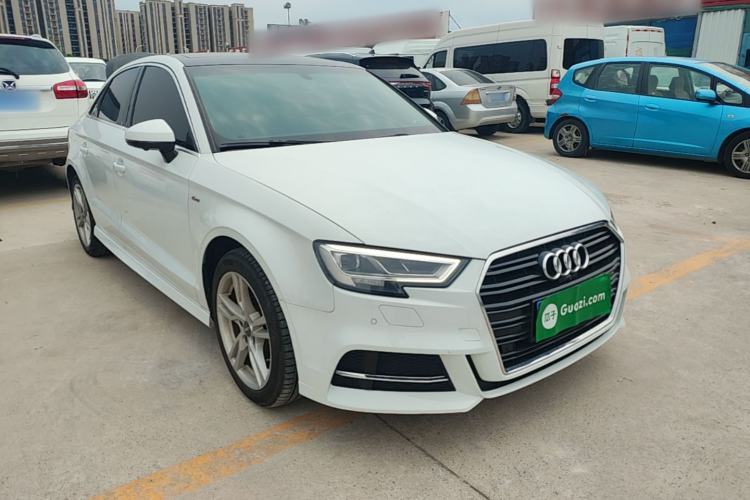 Used Audi A3 2019 Limousine 35 TFSI Fashion Edition China VI Emission Standard Front Right 45 Deg
