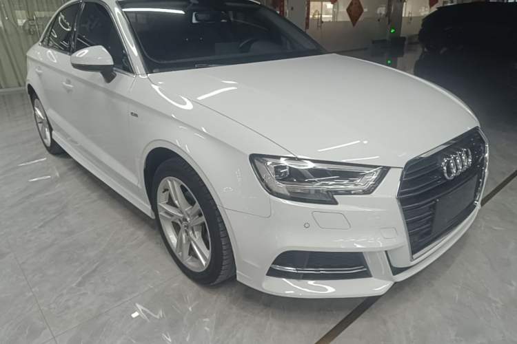 Used Audi A3 2019 Limousine 35 TFSI Fashion Edition China V standard Front Right 45 Deg
