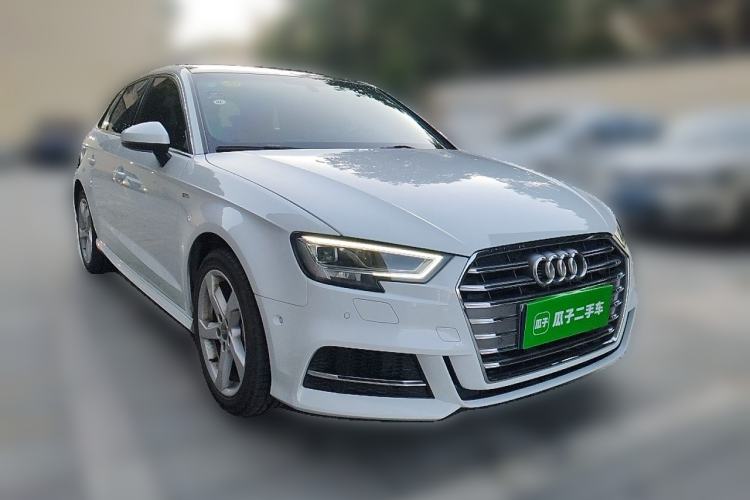 Used Audi A3 2019 Sportback 35 TFSI Fashion Edition China VI Emission Standard Front Right 45 Deg