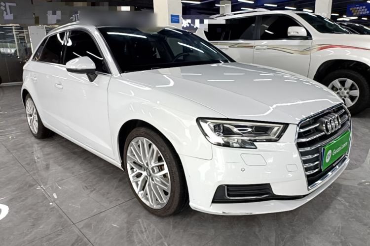 Used Audi A3 2019 Sportback 35 TFSI Style Edition China VI Emission Standard Front Right 45 Deg