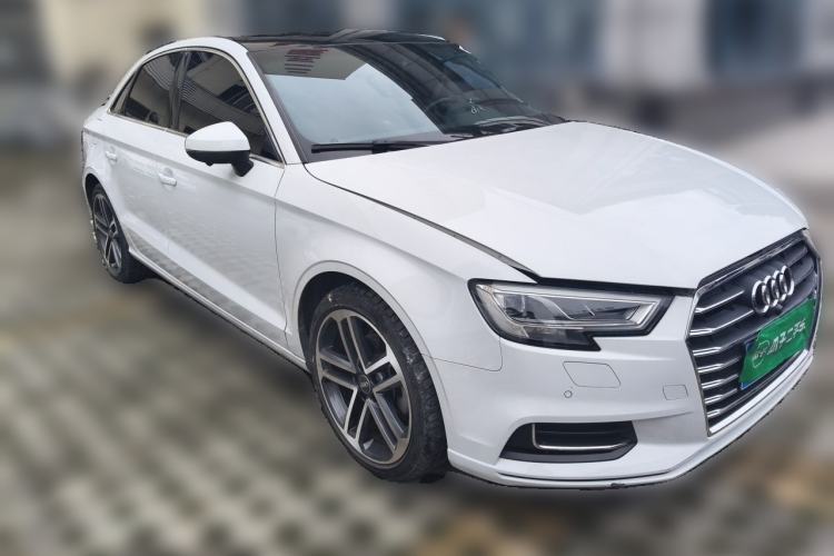 Used Audi A3 2019 Limousine 35 TFSI Style Edition China VI Emission Standard Front Right 45 Deg