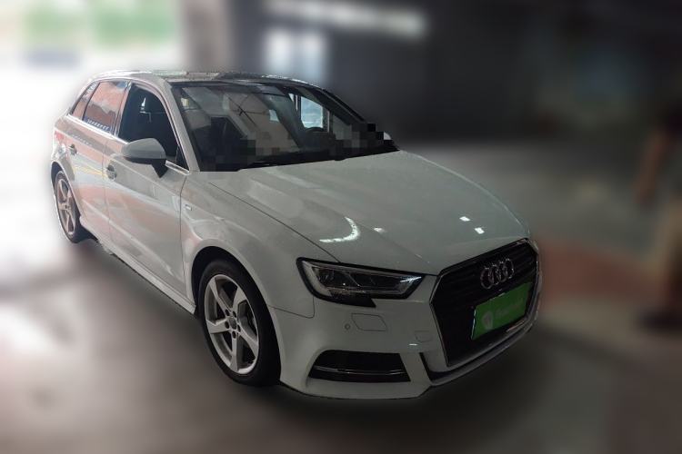 Used Audi A3 2019 Sportback 35 TFSI Fashion Edition China VI Emission Standard Front Right 45 Deg