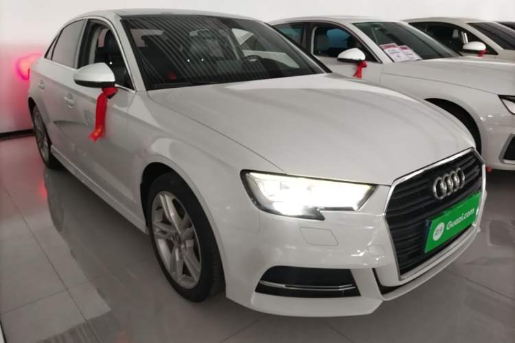 Used Audi A3 2019 Limousine 35 TFSI Fashion Edition China VI Emission Standard Front Right 45 Deg