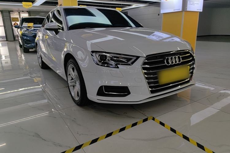Used Audi A3 2019 Limousine 35 TFSI Ambition China VI Front Right 45 Deg