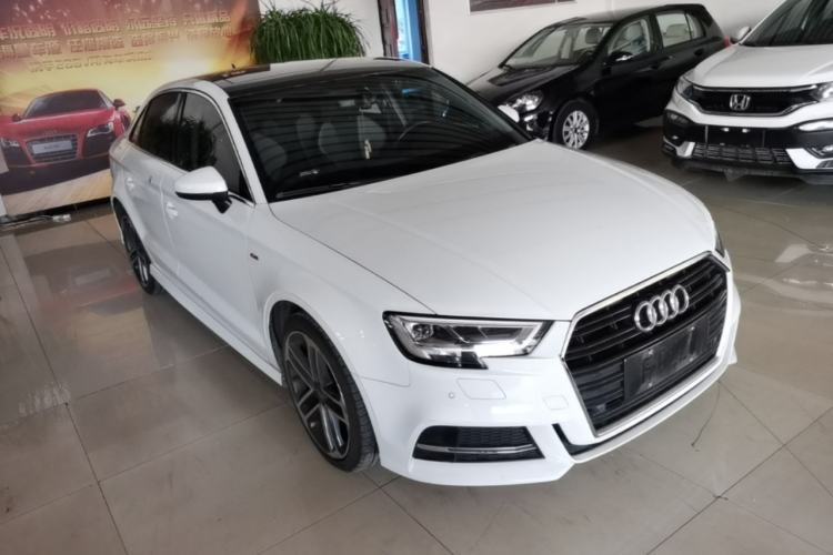 Used Audi A3 2019 Limousine 35 TFSI Sporty Version China VI Front Right 45 Deg