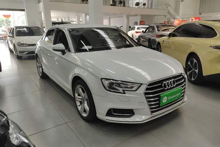 Used Audi A3 2019 Limousine 35 TFSI Ambition China VI Front Right 45 Deg