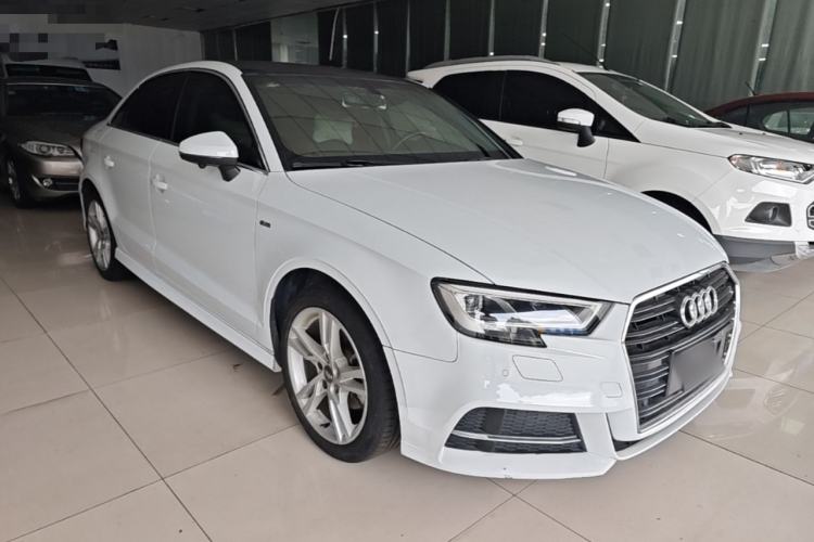 Used Audi A3 2019 Limousine 35 TFSI Fashion Edition China VI Emission Standard Front Right 45 Deg