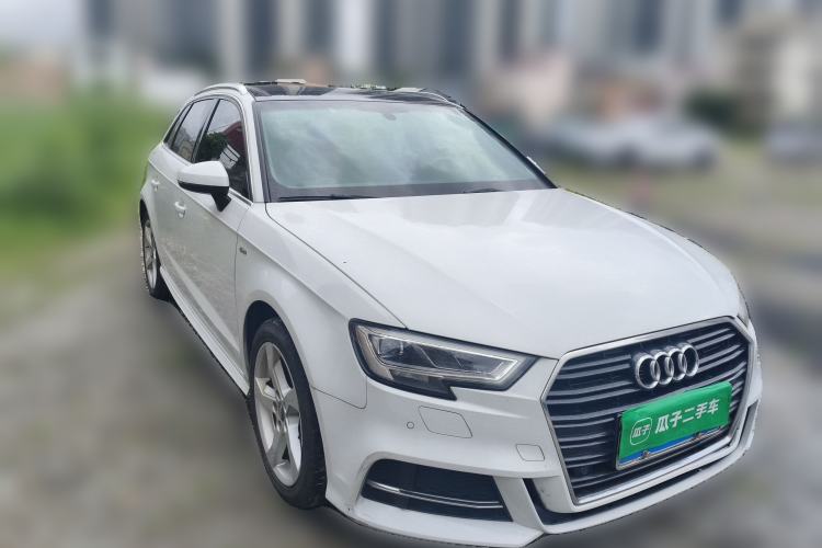 Used Audi A3 2019 Sportback 35 TFSI Fashion Edition China VI Emission Standard Front Right 45 Deg