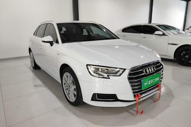 Used Audi A3 2019 Sportback 35 TFSI Ambition China VI Front Right 45 Deg
