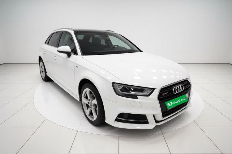 Used Audi A3 2019 Sportback 35 TFSI Fashion Edition China VI Emission Standard Front Right 45 Deg