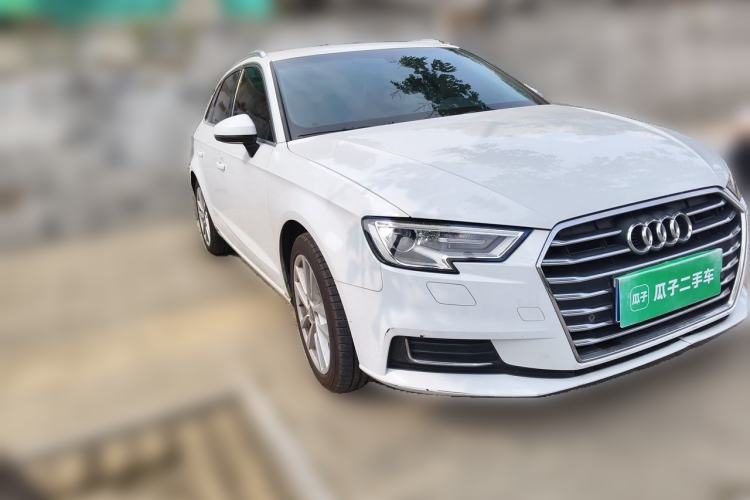 Used Audi A3 2019 Limousine 35 TFSI Ambition China VI Front Right 45 Deg