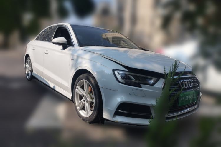 Used Audi A3 2019 Limousine 35 TFSI Fashion Edition China V standard Front Right 45 Deg