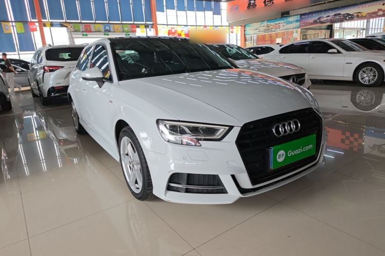Used Audi A3 2019 Sportback 35 TFSI Fashion Edition China VI Emission Standard Front Right 45 Deg