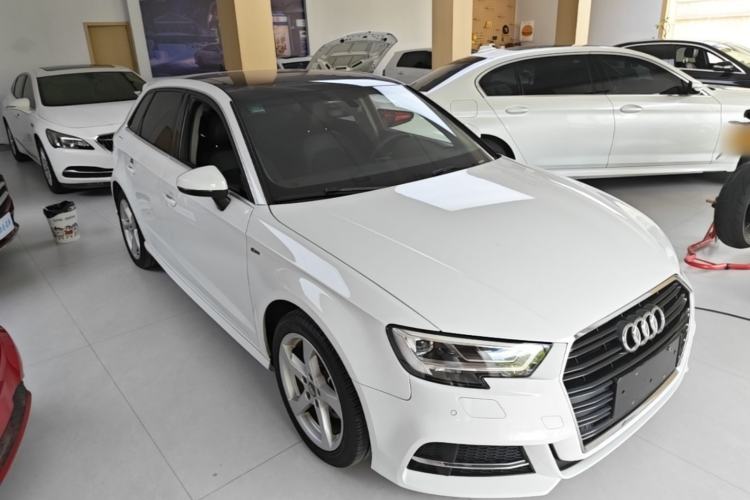 Used Audi A3 2019 Sportback 35 TFSI Fashion Edition China VI Emission Standard Front Right 45 Deg