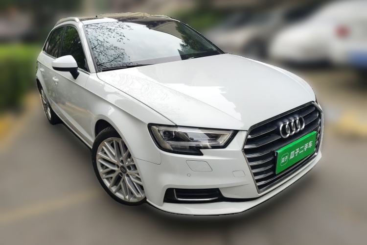 Used Audi A3 2019 Sportback 35 TFSI Style Edition China VI Emission Standard Front Right 45 Deg