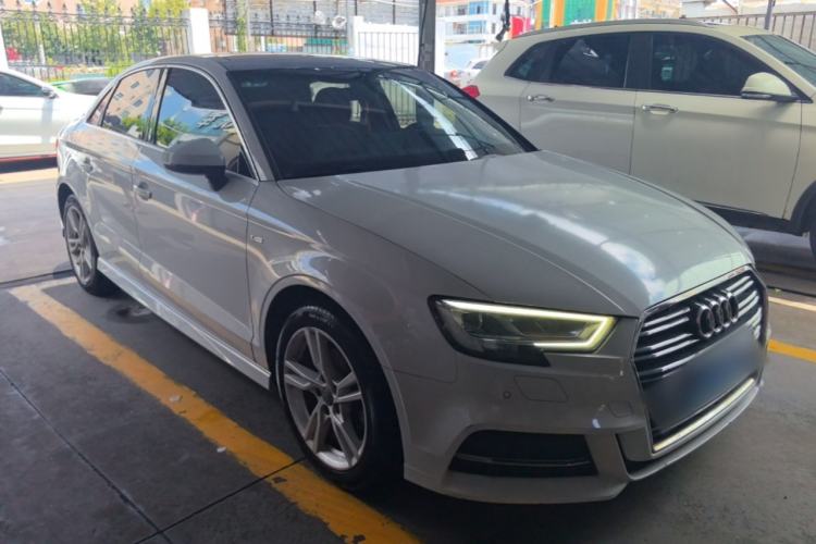 Used Audi A3 2019 Limousine 35 TFSI Fashion Edition China VI Emission Standard Front Right 45 Deg