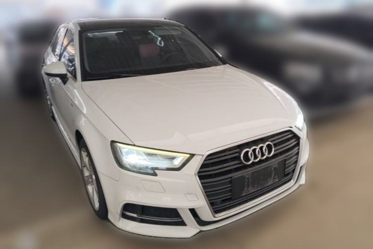 Used Audi A3 2019 Sportback 35 TFSI Fashion Edition China VI Emission Standard Front Right 45 Deg